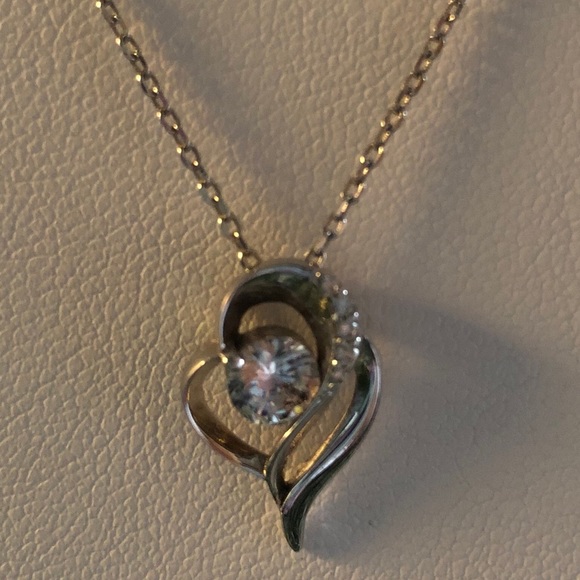 Jewelry - Diamond Rhinestone Heart Pendant Necklace